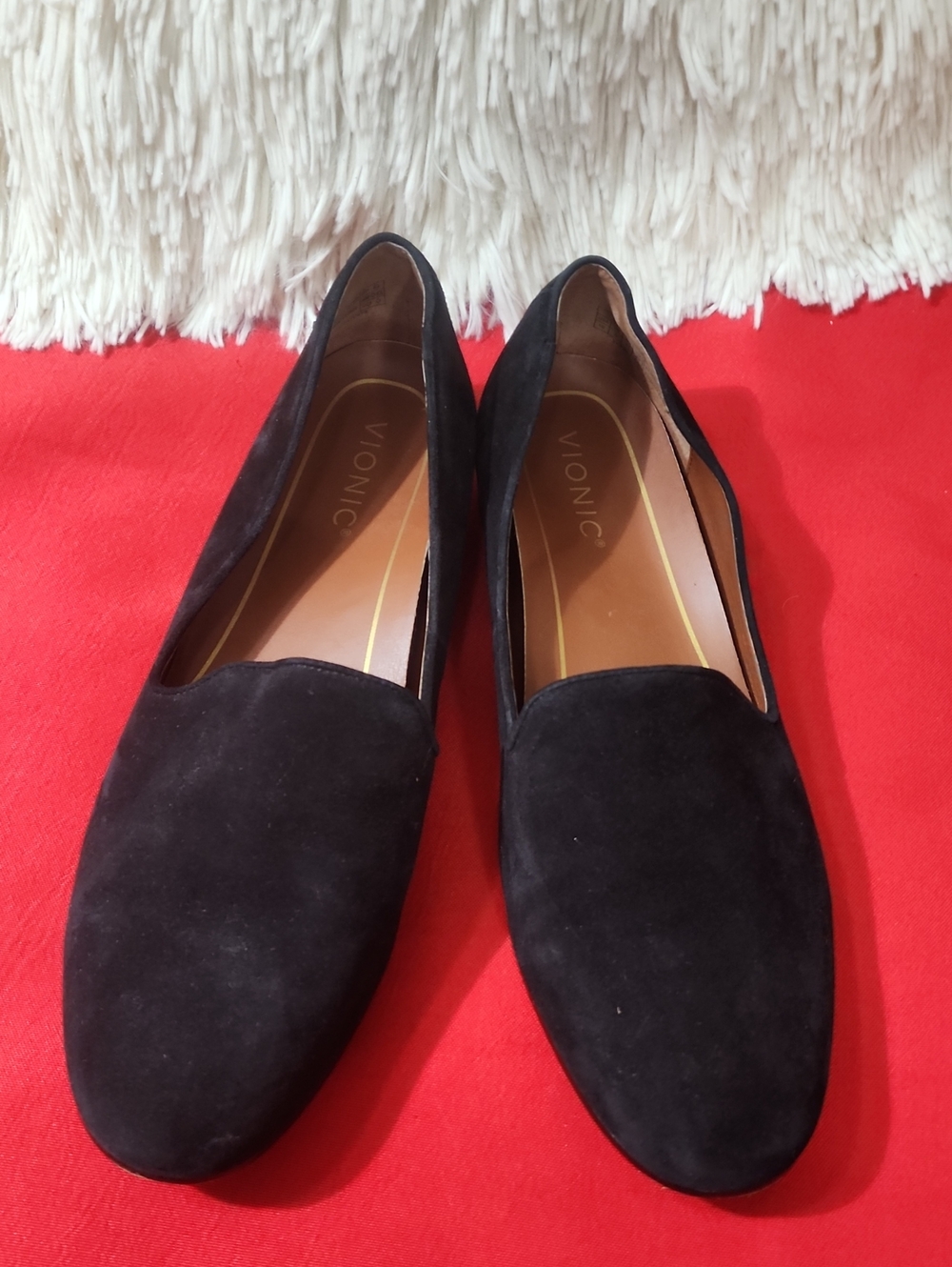 Vionic Willa Black Suede Womens Slip-On Loafers